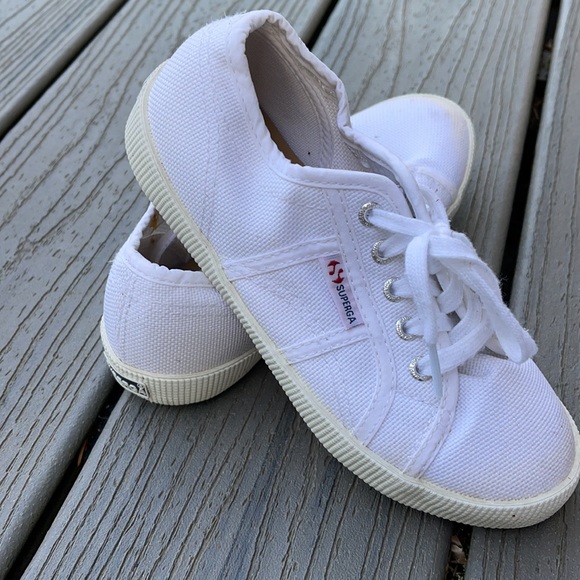Superga White Girls Sneakers - Picture 2 of 3